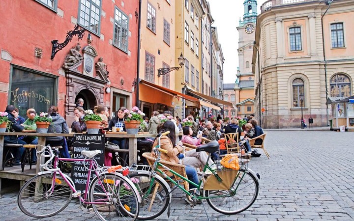 Stockholm: Thời điểm thích hợp nhất bạn nên ghé thăm thành phố xinh đẹp này là vào tháng 7 bởi ngoài khung cảnh thiên nhiên và các hoạt động ngoài trời tuyệt vời, chi phí du lịch vào thời điểm này cũng rẻ hơn nhiều so với những tháng trước đó.